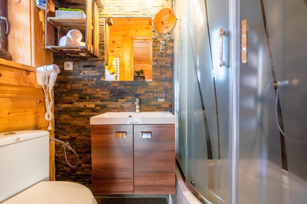 זאוב Domki Widokowe Wooden Luxury Chalet & Jacuzzi מראה חיצוני תמונה