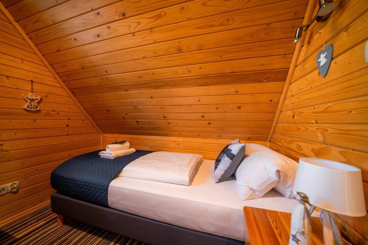 זאוב Domki Widokowe Wooden Luxury Chalet & Jacuzzi מראה חיצוני תמונה
